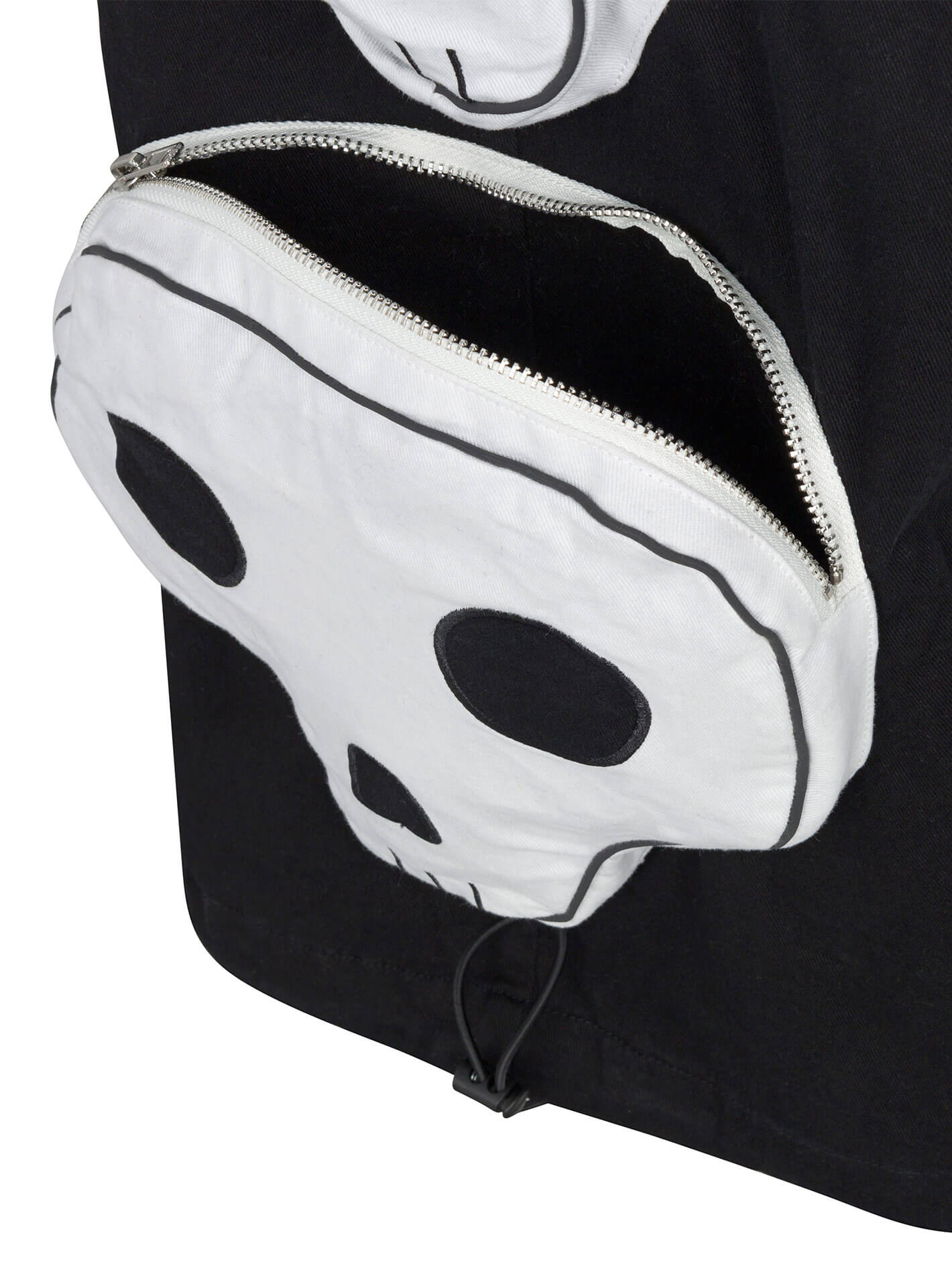 Fully functional plus size skull pocket.