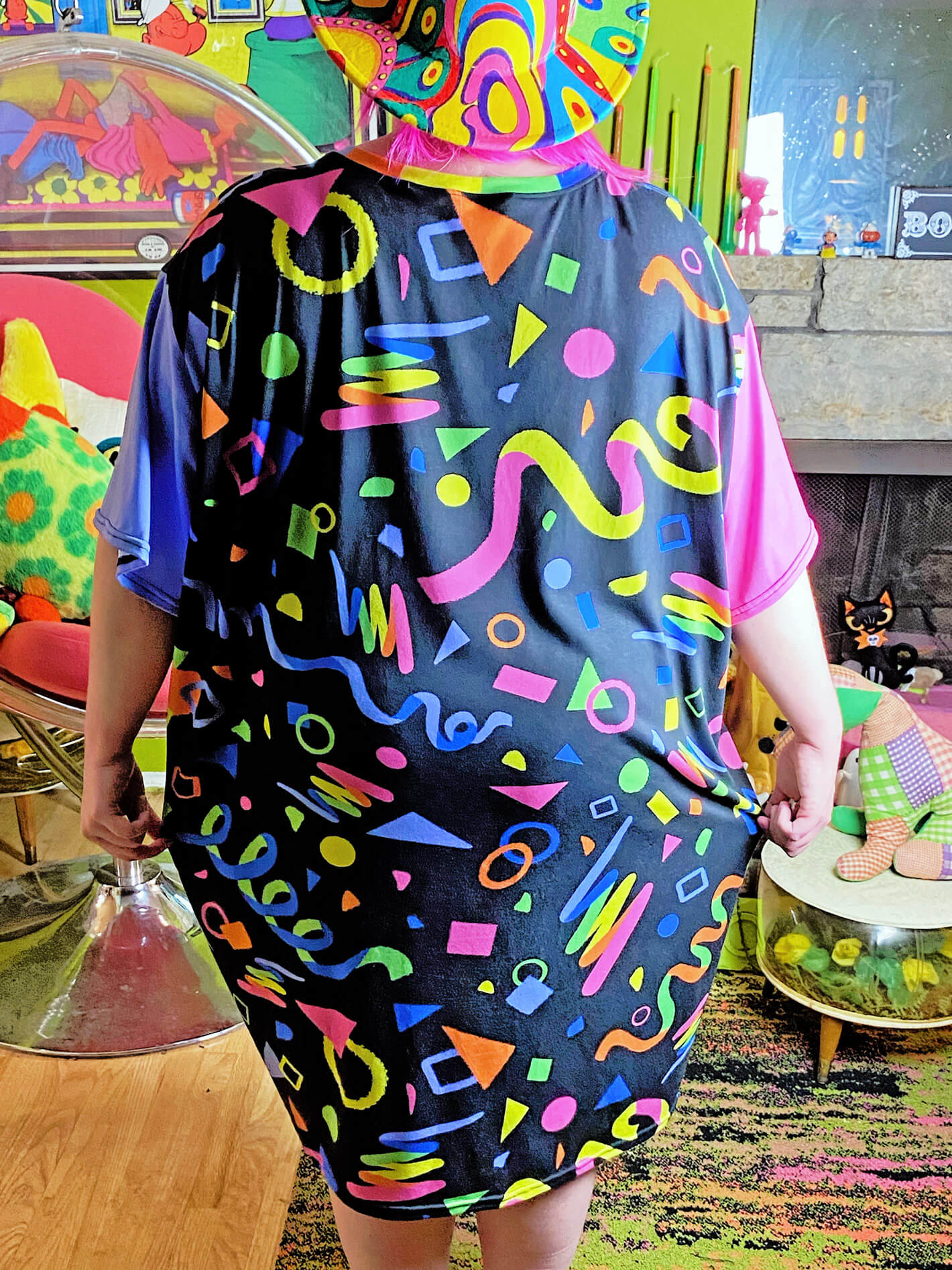 Plus size 90s print dress.