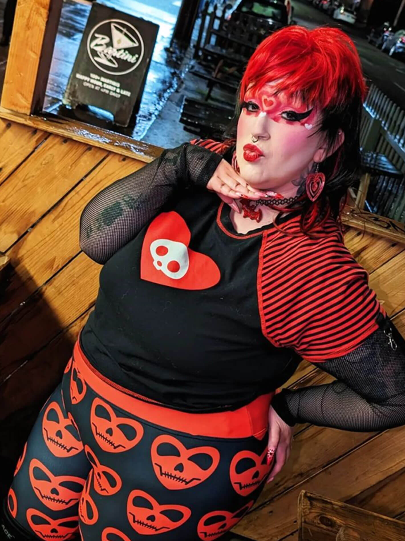 Goth heart plus size leggings.