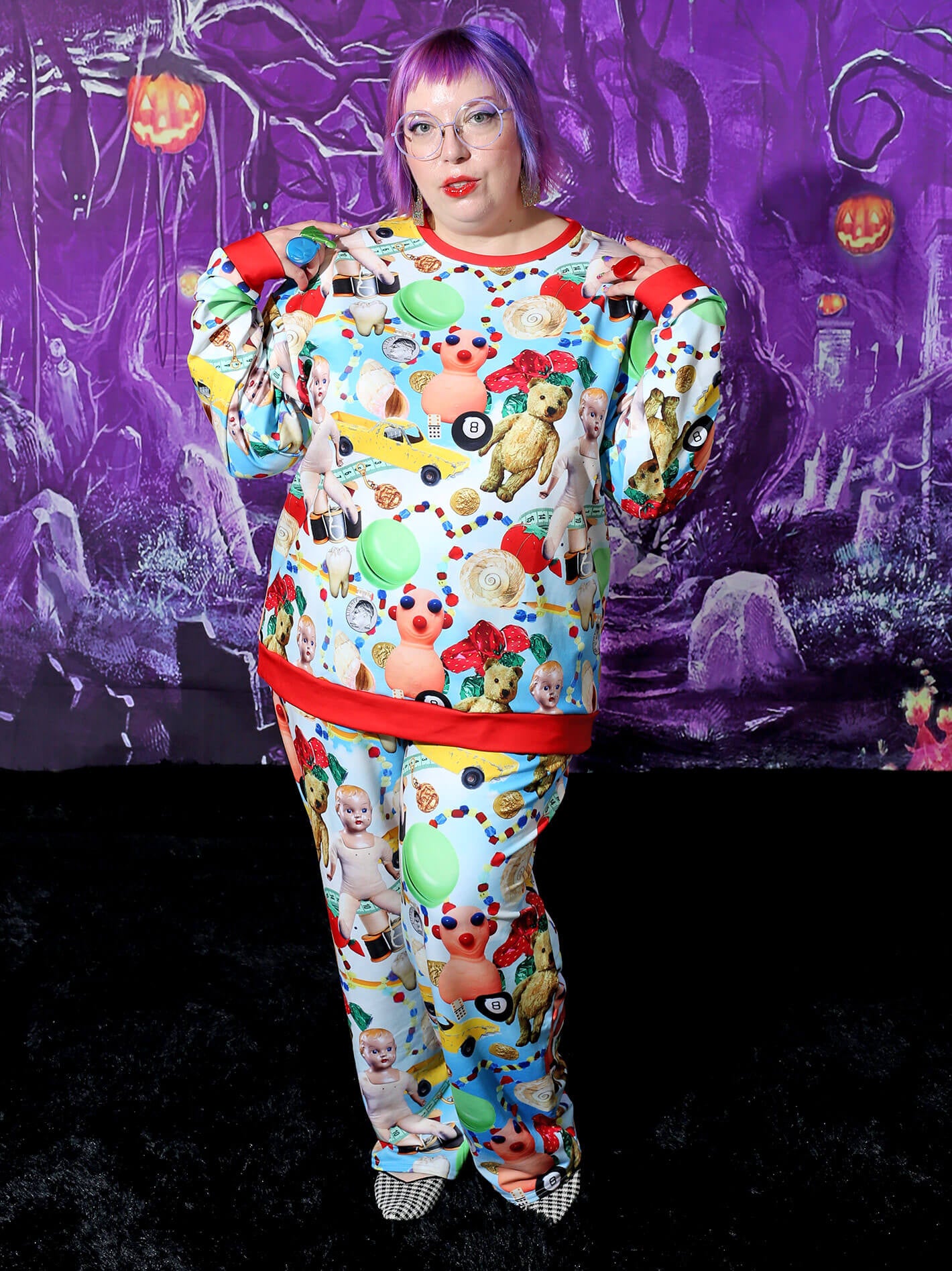 Maximalist plus size loungewear set.
