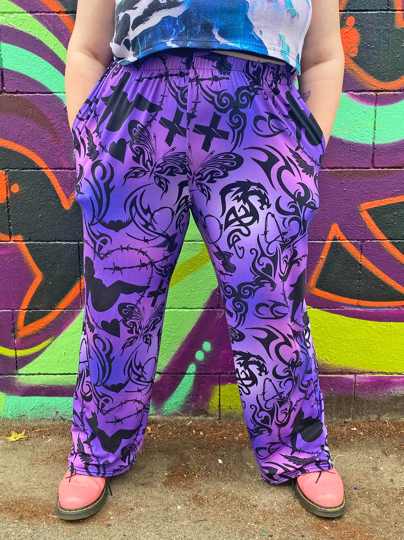 High waisted plus size y2k pants.