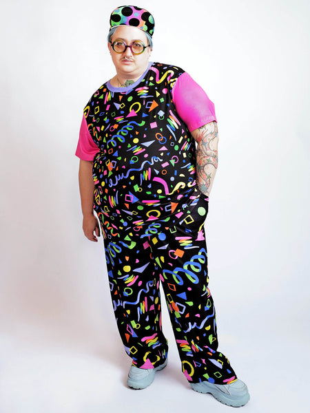 Plus size 90s retro outfit.