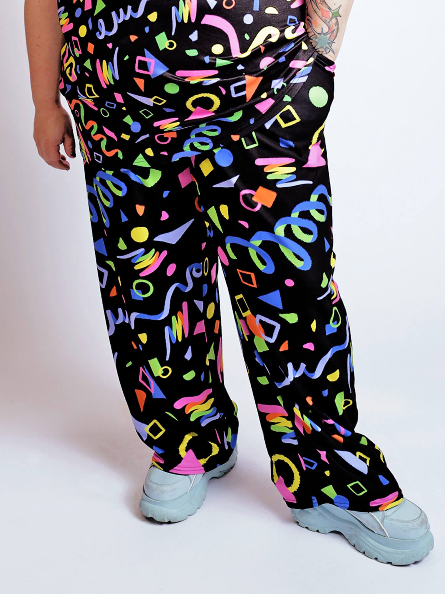Plus size 90s retro pants.